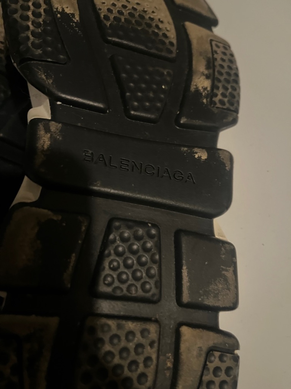 Men’s Balenciaga slip on  sneakers 9 1/2 - Picture 6 of 7